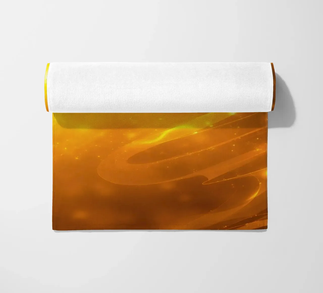 Oranje abstract licht wervelend in kosmische achtergrond bij schemering strandhanddoek van DesignDoodle