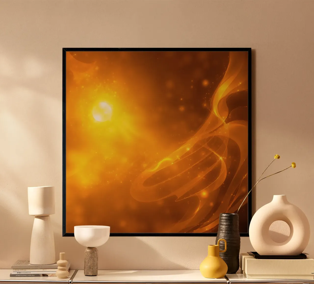 Orange abstrakte Licht wirbelt in kosmischen Hintergrund in der Abenddämmerung Poster mit Holzrahmen von DesignDoodle