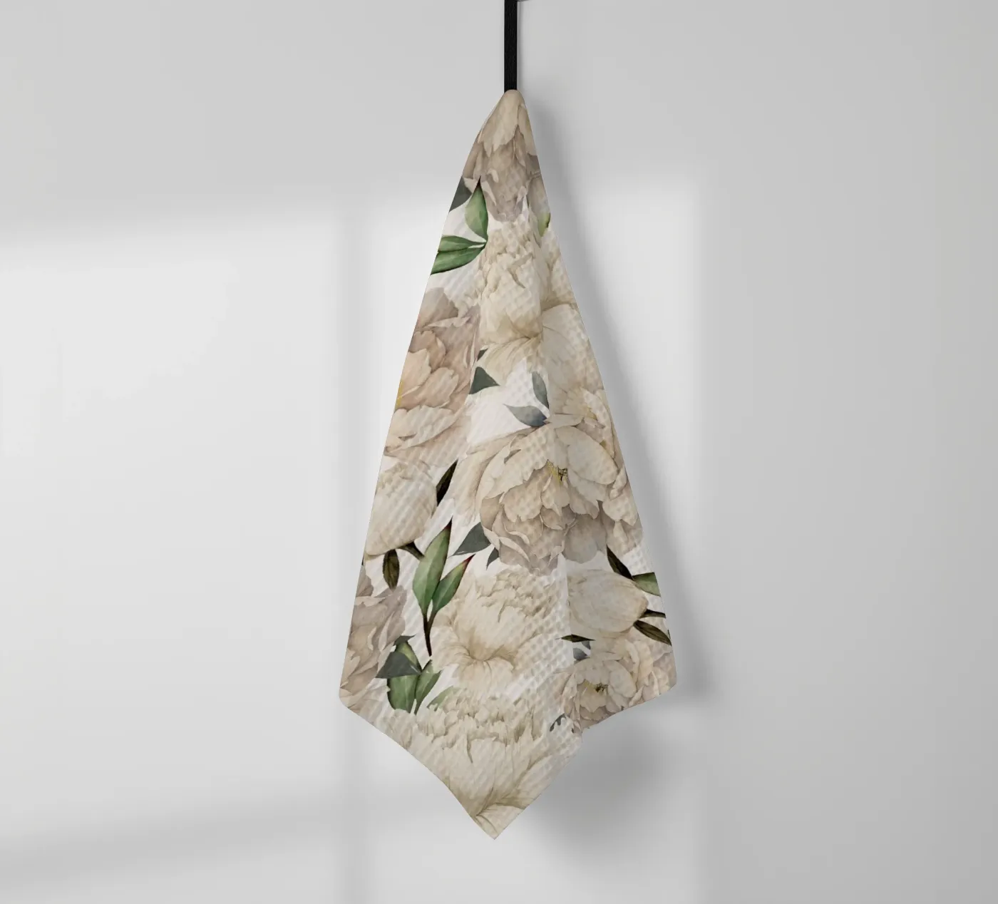 Peonies Pattern Geschirrtuch von Nadjaa