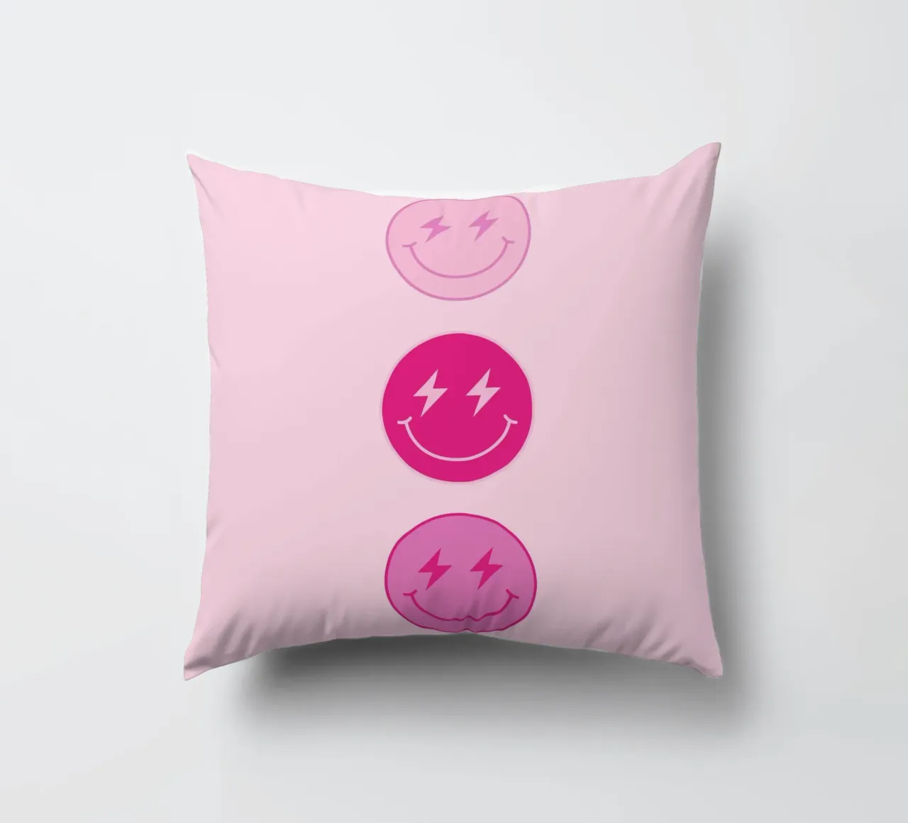 Thunderbolt Smiley cuscino da Paigaam Studio