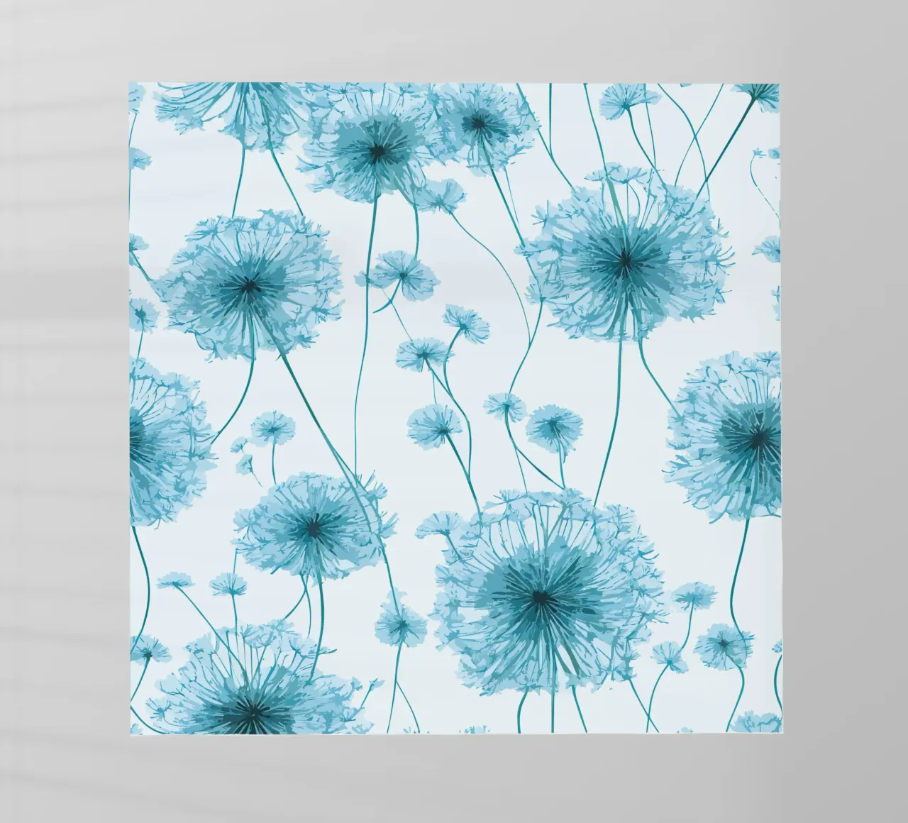 Brezza di dente di leone in blu pellicola backlit da Botanical Pattern House