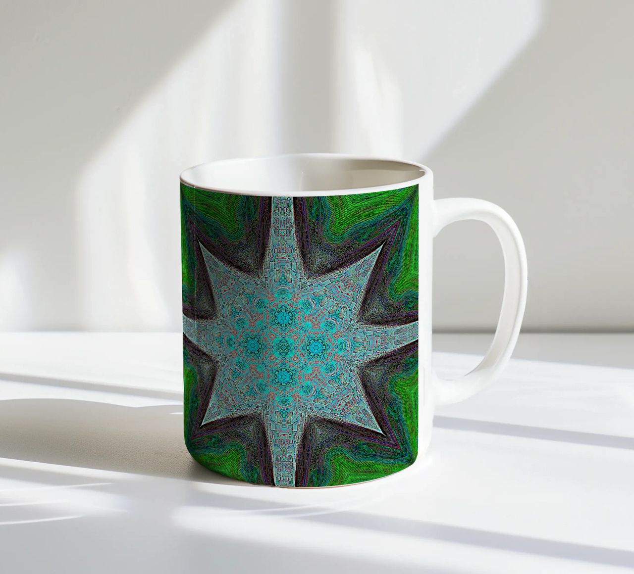 Stella, texture e forme complesse in turchese/nero/verde tazza in ceramica da Gürsel Yesil Digital Art