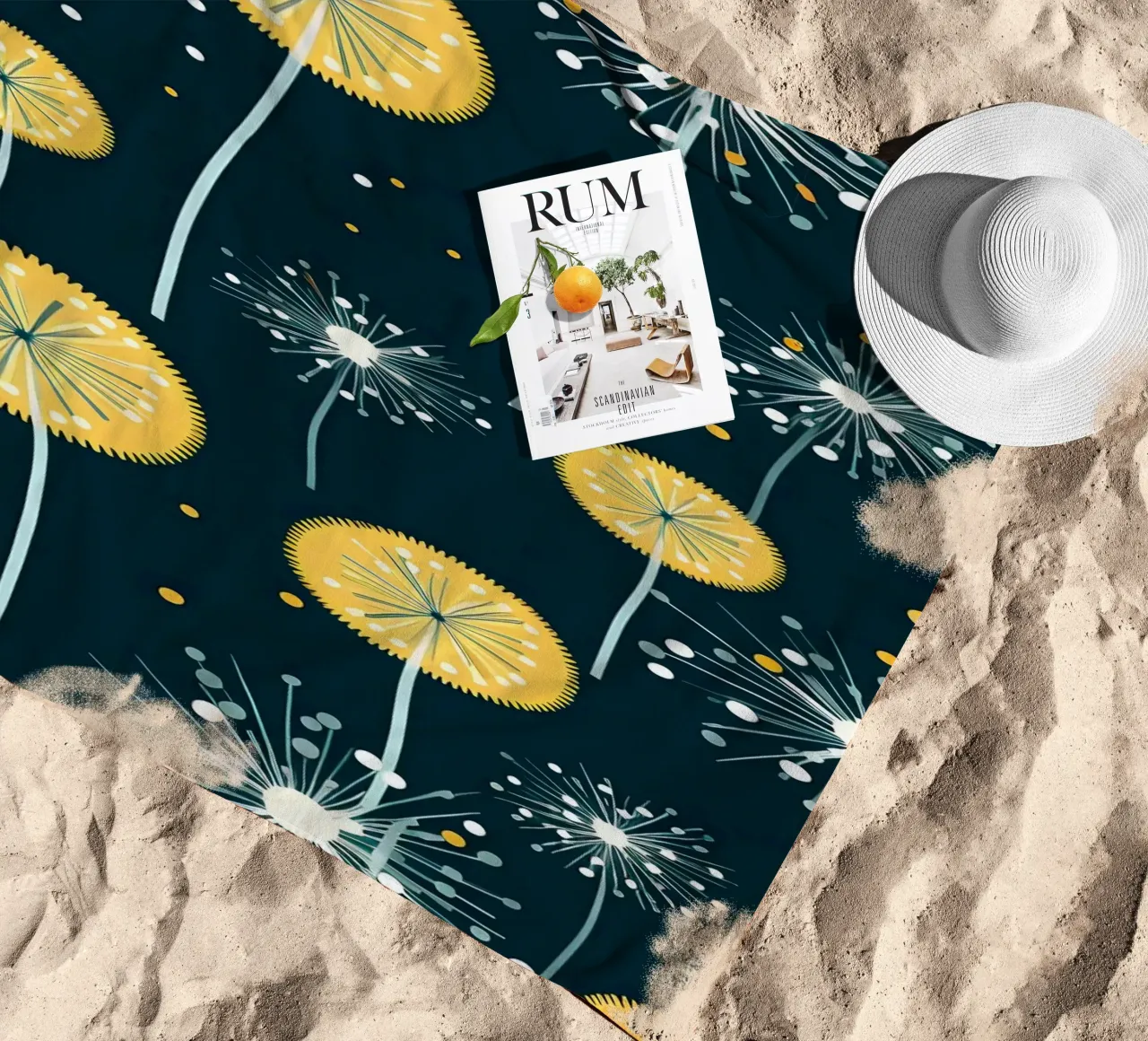 Dandelion Orbit Strandtuch von Botanical Pattern House