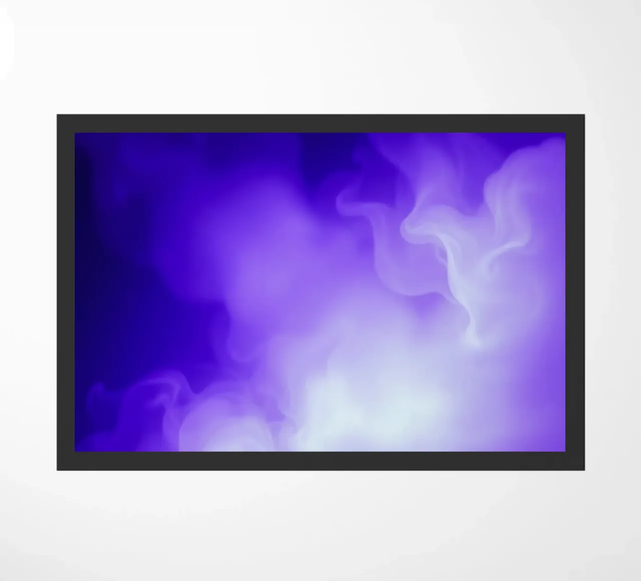 le volute di fumo viola creano un'atmosfera ipnotica zerbino da DesignDoodle