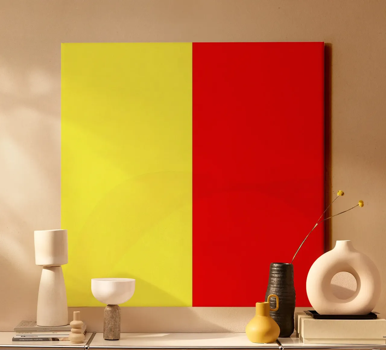 i colori giallo e rosso dividono la tela stile artistico tela con Cornice a cassetta da DesignDoodle