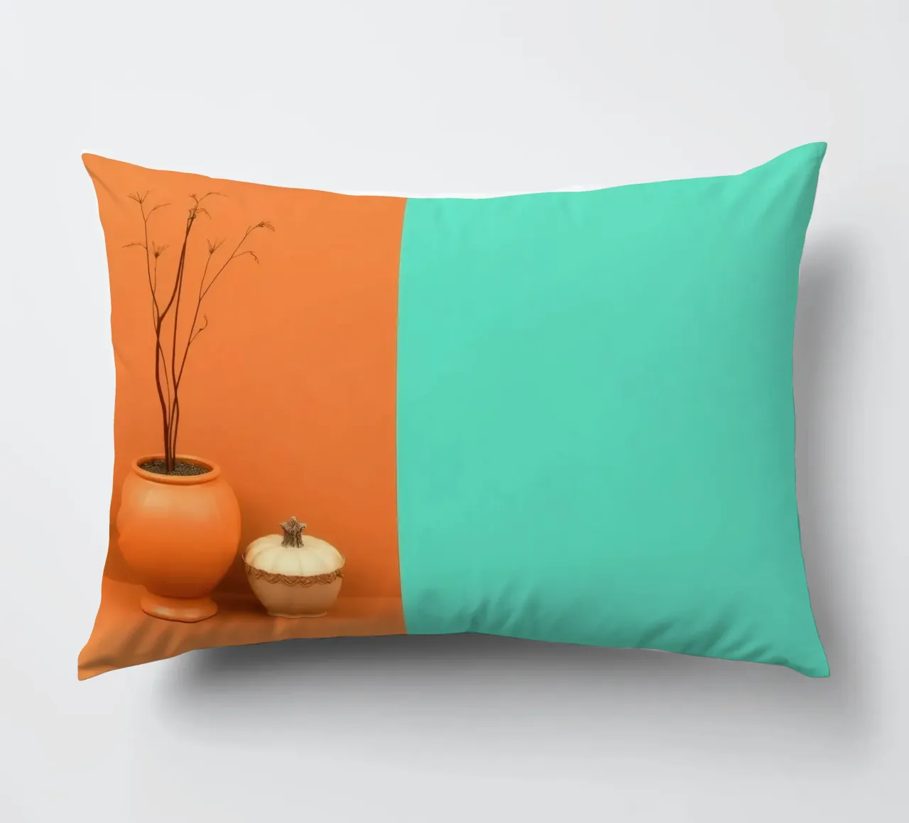 espositore decorativo con una pianta, una campana e zucche su un supporto cuscino da DesignDoodle