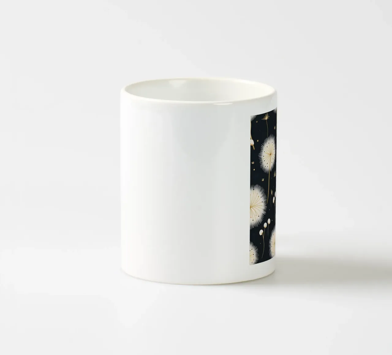Goldener Löwenzahn Keramik Tasse von Botanical Pattern House