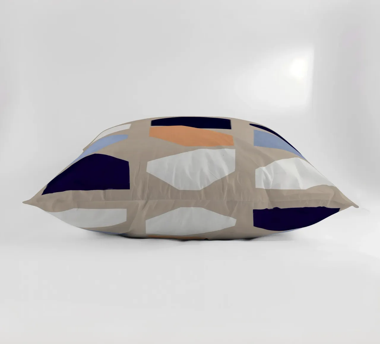 Forme geometriche di nove 02 cuscino da Little Dean
