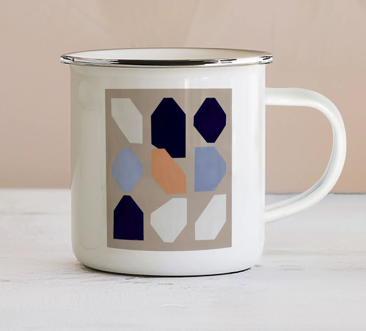 Forme geometriche di nove 02 tazza in smalto da Little Dean