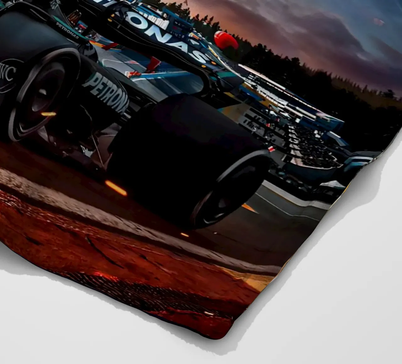 Lewis Hamilton coperta in pile da Agus Creative