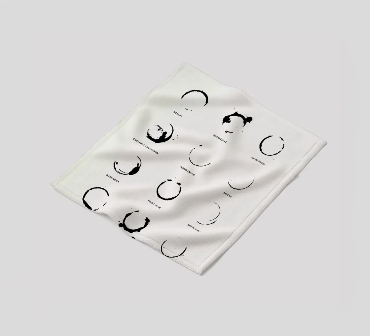 Paws Chart 2 coperta in pile da daylight design studio