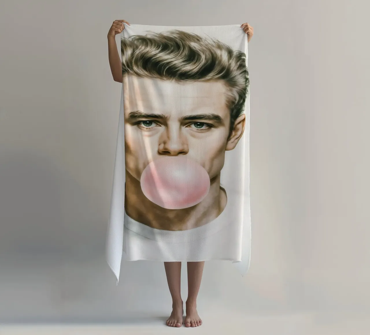 The Bubble Side of James Dean toalla de playa de CNTRL