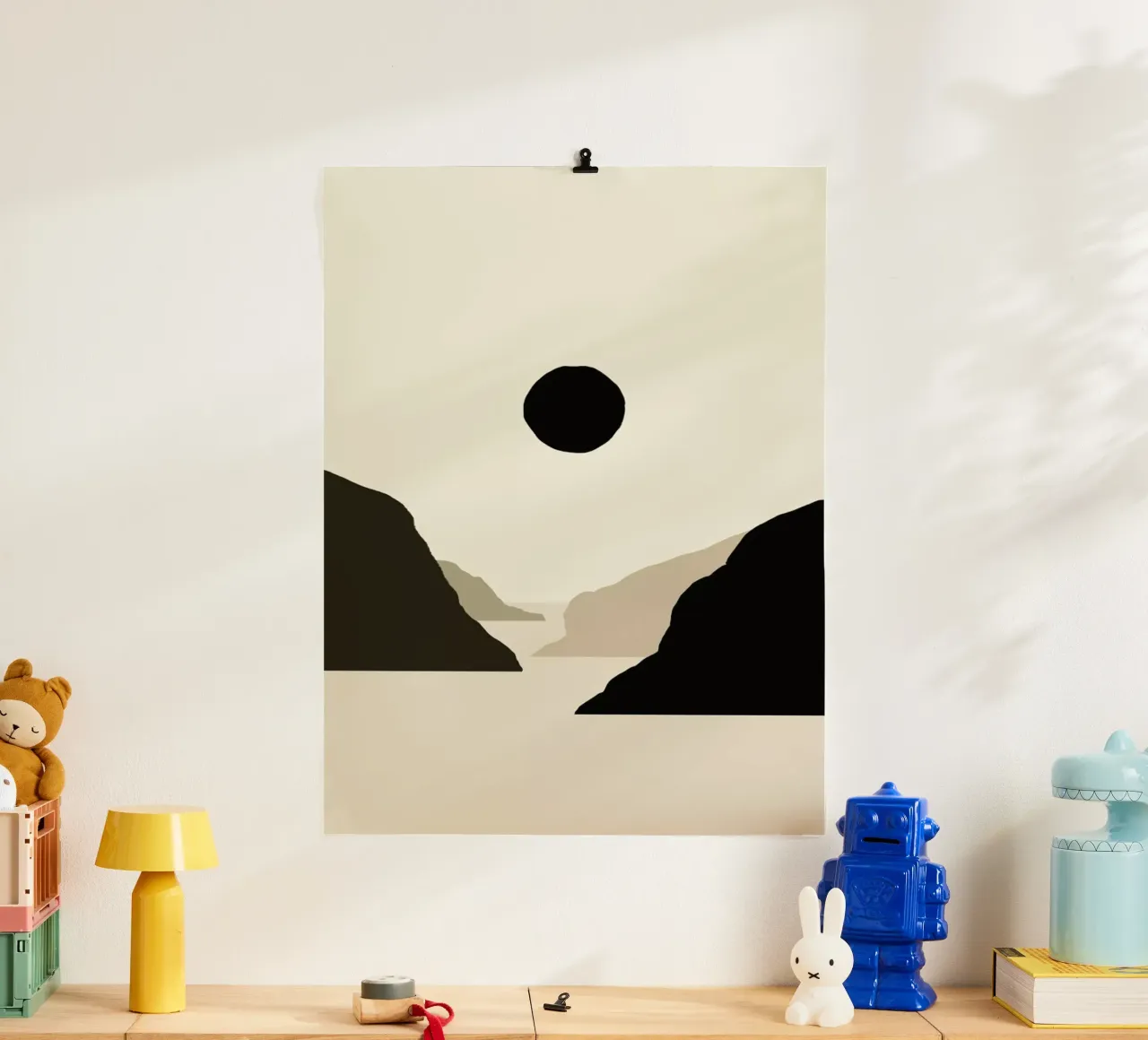 Black Moon Mountain poster con telaio in alluminio da Graphite