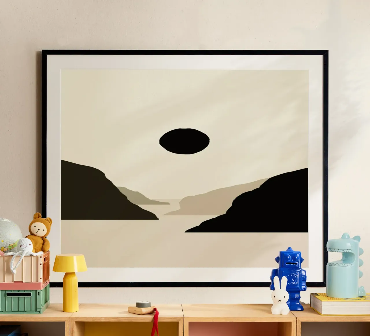Black Moon Mountain poster con telaio in alluminio da Graphite