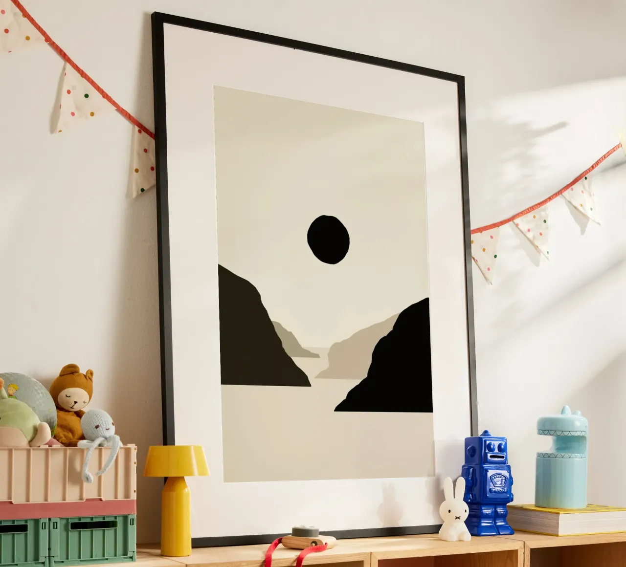 Black Moon Mountain poster con telaio in alluminio da Graphite