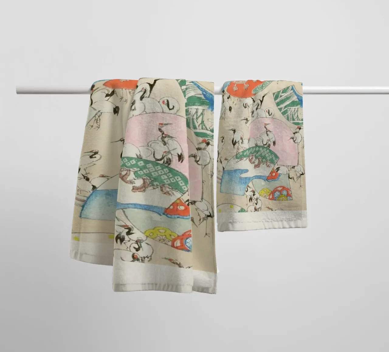 Shin-Bijutsukai - Cranes asciugamano da bagno da Vintage by JUNIQE