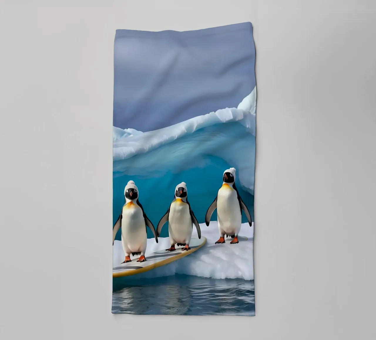 Pinguine mit Surfbrett asciugamano da bagno da kosinsart.gallery