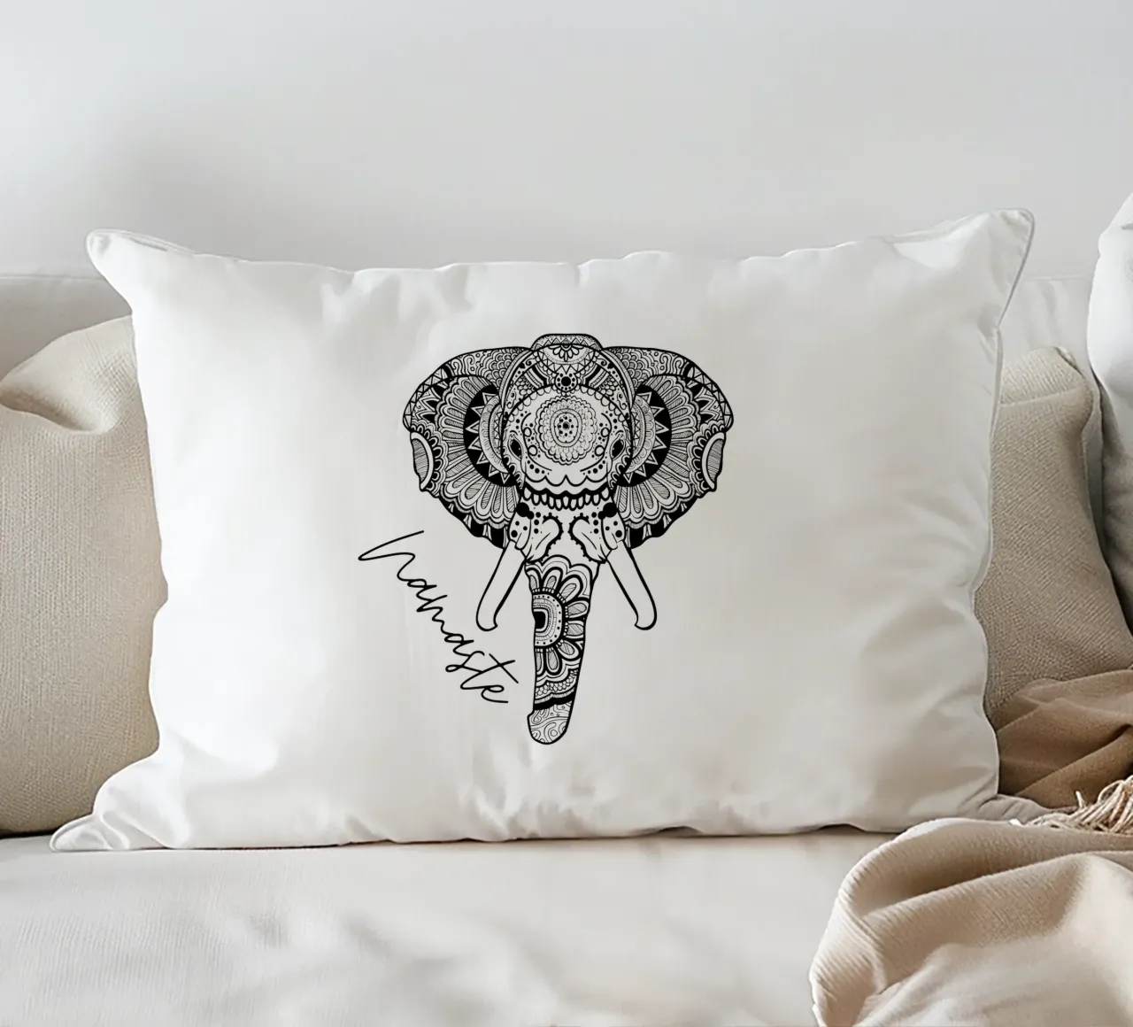 Elefante Namaste in stile mandala boho cuscino da ArtDesign by KBK