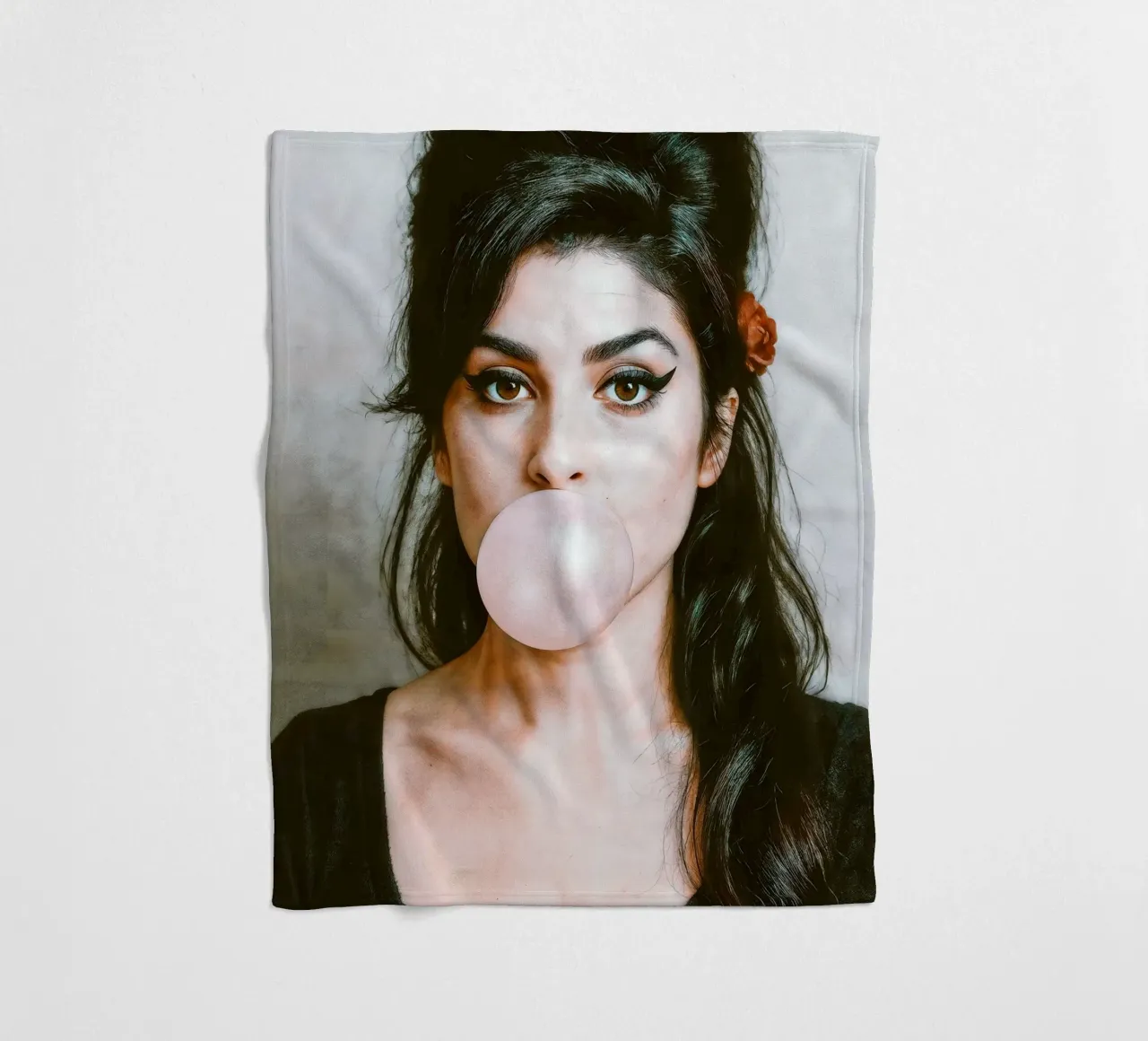 Amy Pops coperta in pile da CNTRL