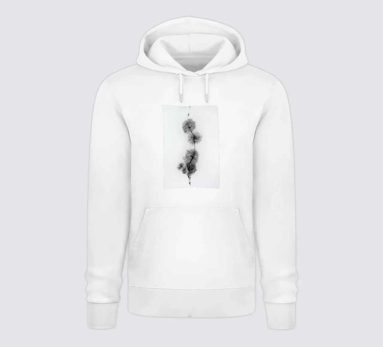 Trees At A Snowy Ice Stream felpa con cappuccio da Studio Nahili