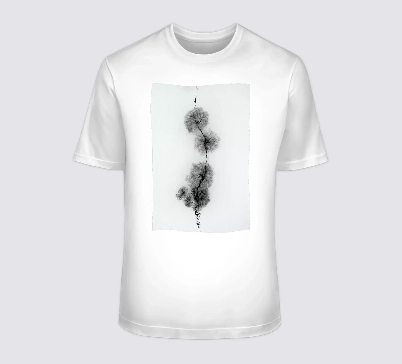 Trees At A Snowy Ice Stream t-shirt da Studio Nahili