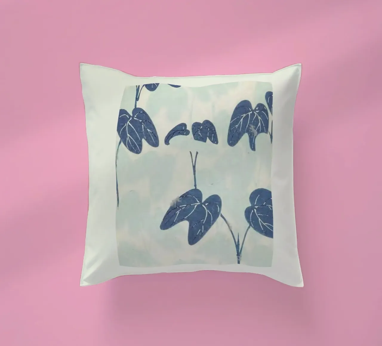 Shin-Bijutsukai - Leaves cuscino da Vintage by JUNIQE