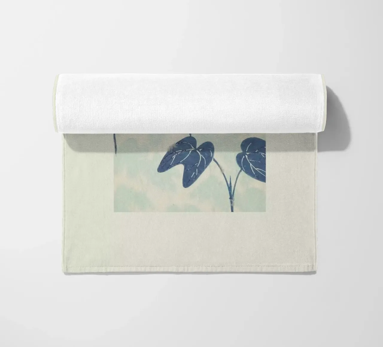 Shin-Bijutsukai - Leaves telo mare da Vintage by JUNIQE