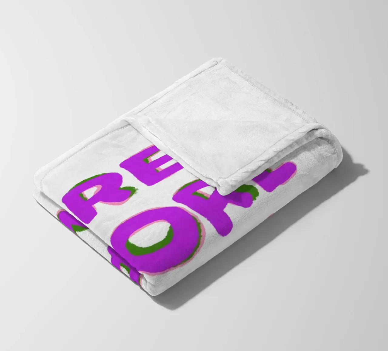 Mehr Liebe, bitte! Fleecedecke von Carinaprint