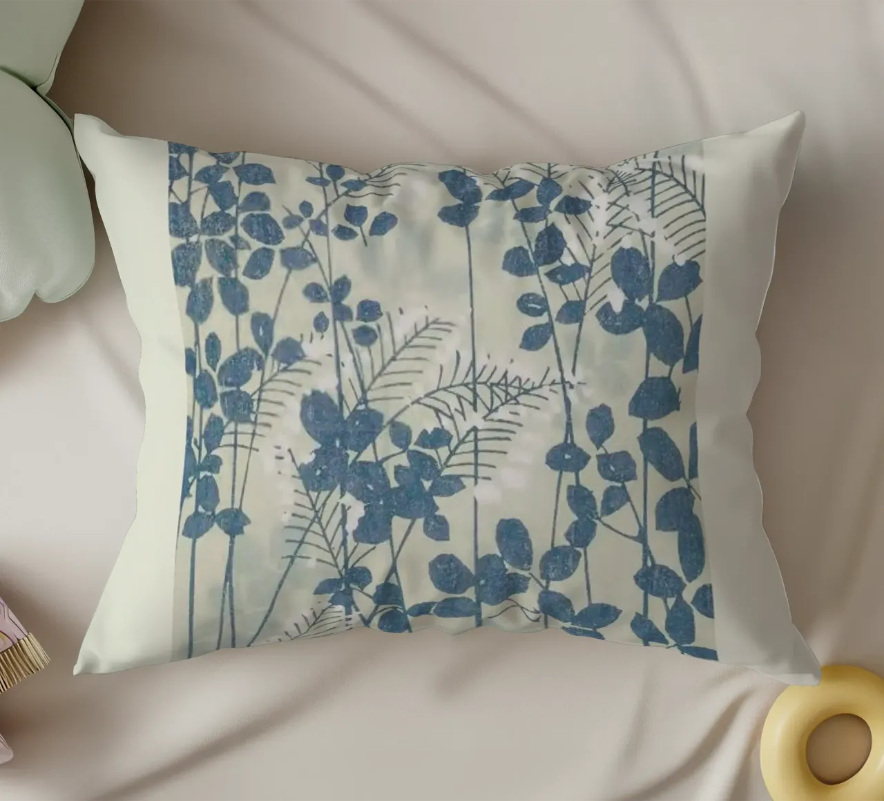 Shin-Bijutsukai - Leaves And Ferns cuscino da Vintage by JUNIQE
