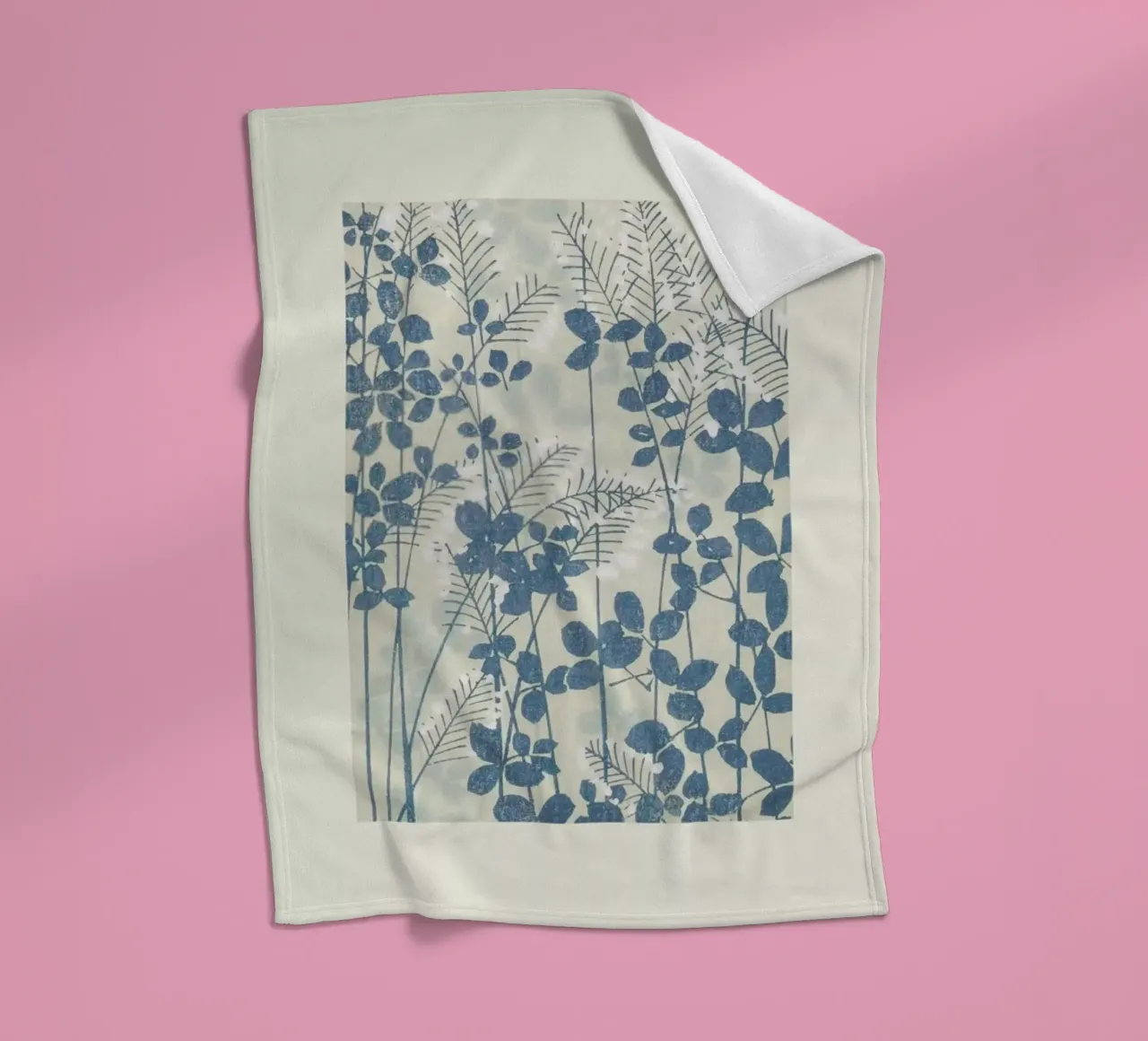 Shin-Bijutsukai - Leaves And Ferns coperta in pile da Vintage by JUNIQE