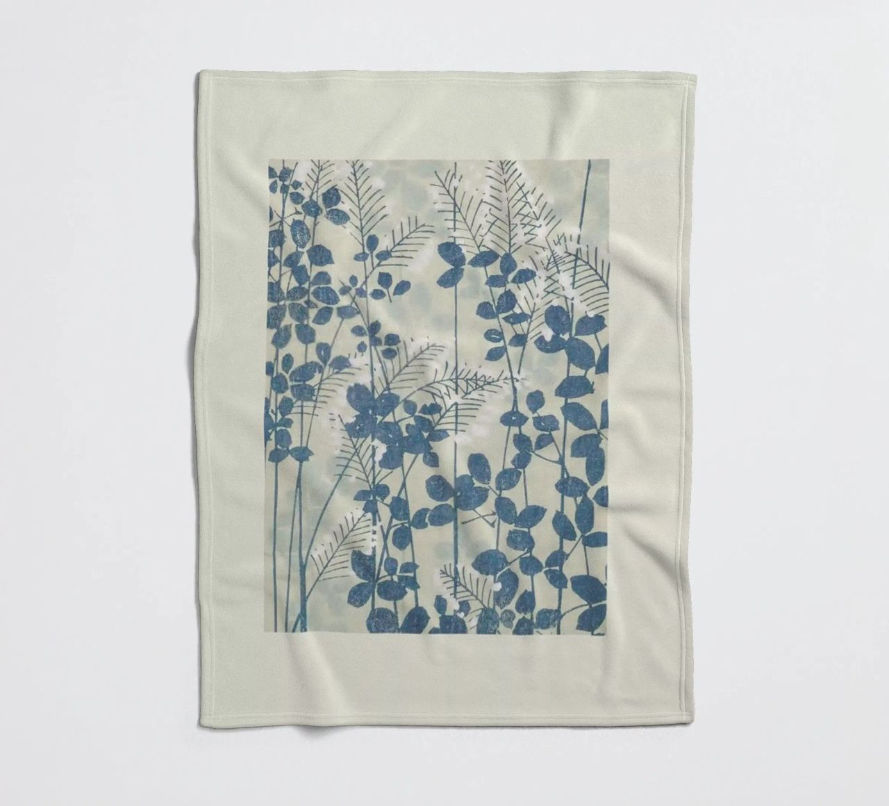 Shin-Bijutsukai - Leaves And Ferns Fleecedecke von Vintage by JUNIQE