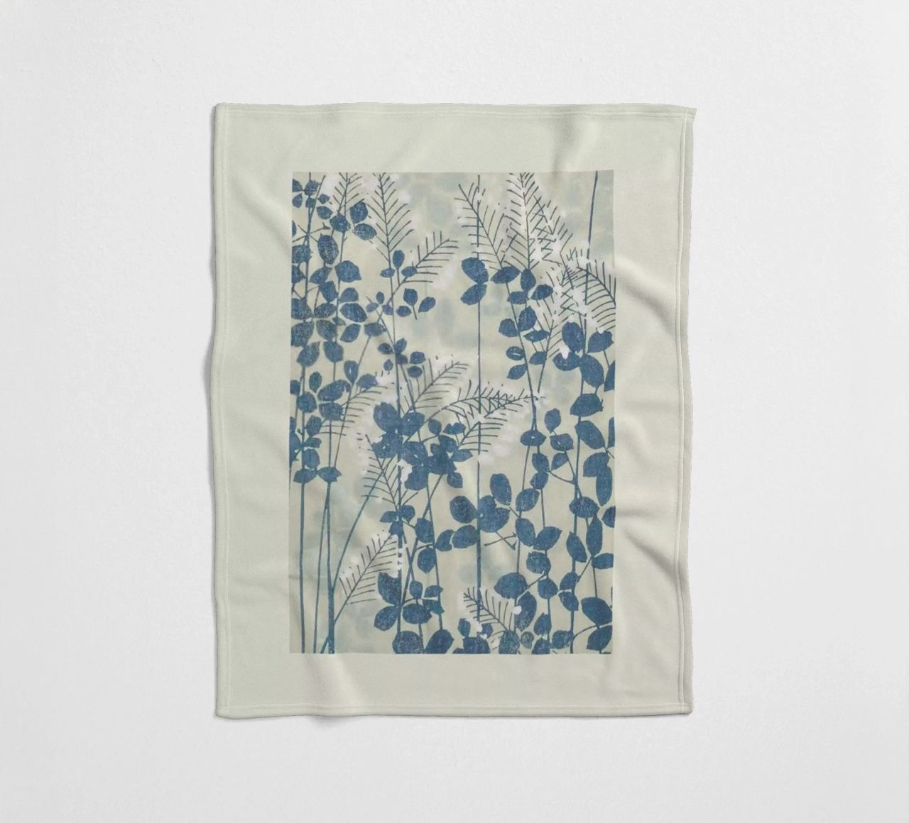 Shin-Bijutsukai - Leaves And Ferns Fleecedecke von Vintage by JUNIQE