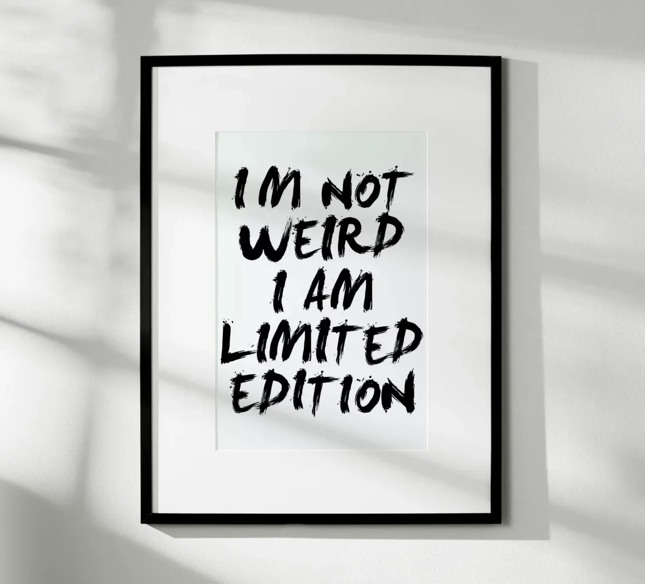 weird poster con telaio in alluminio da Mottos by Sinan Saydik