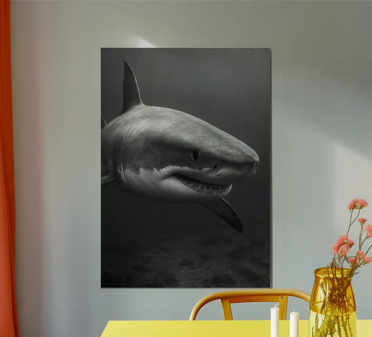 squalo fotografia in bianco e nero poster con telaio in alluminio da the gunduls