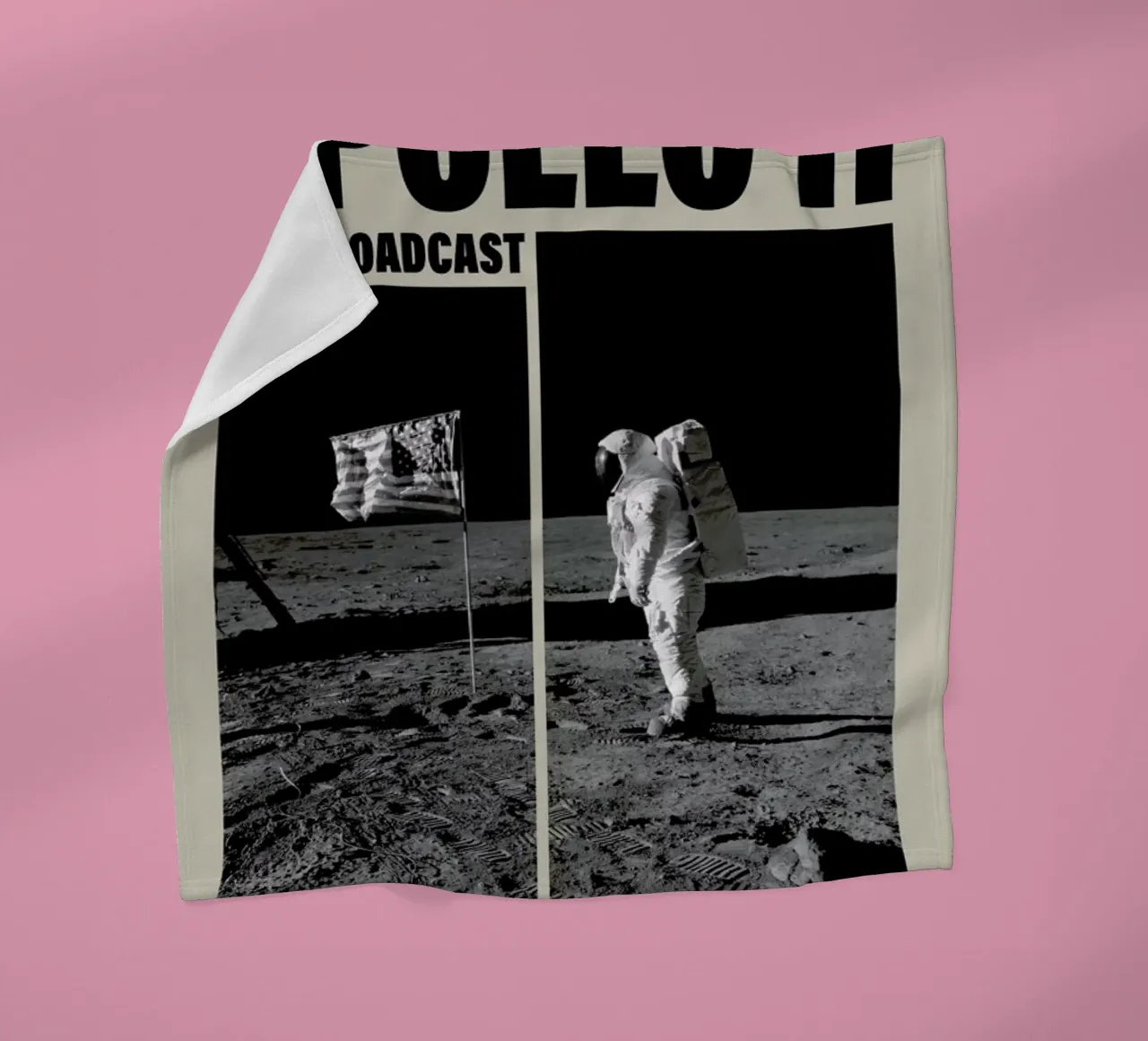 Apollo 11, Madison Square Garden II coperta in pile da Vintage by JUNIQE