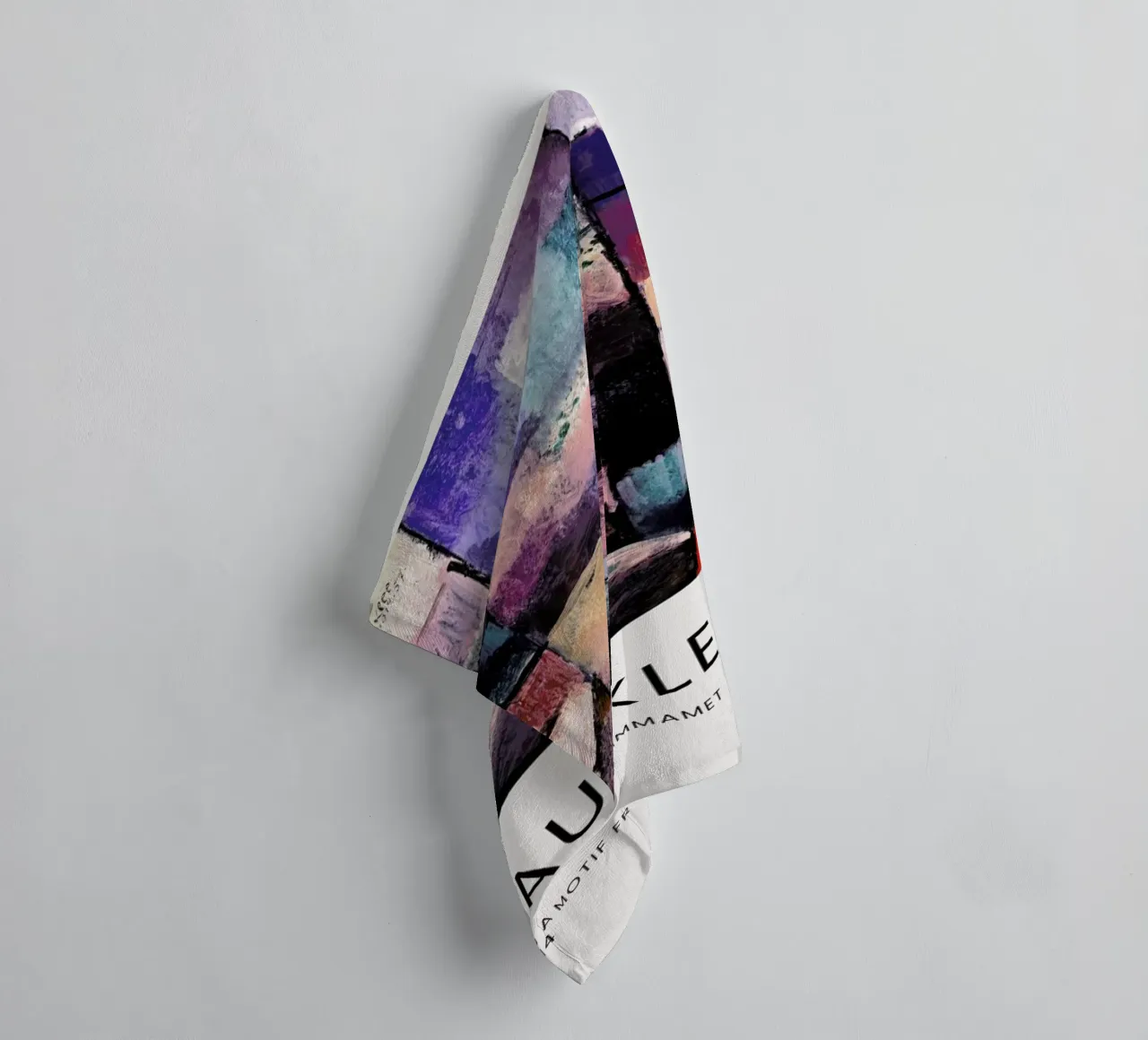 Klee - On a Motif from Hammamet asciugamano da bagno da Vintage by JUNIQE