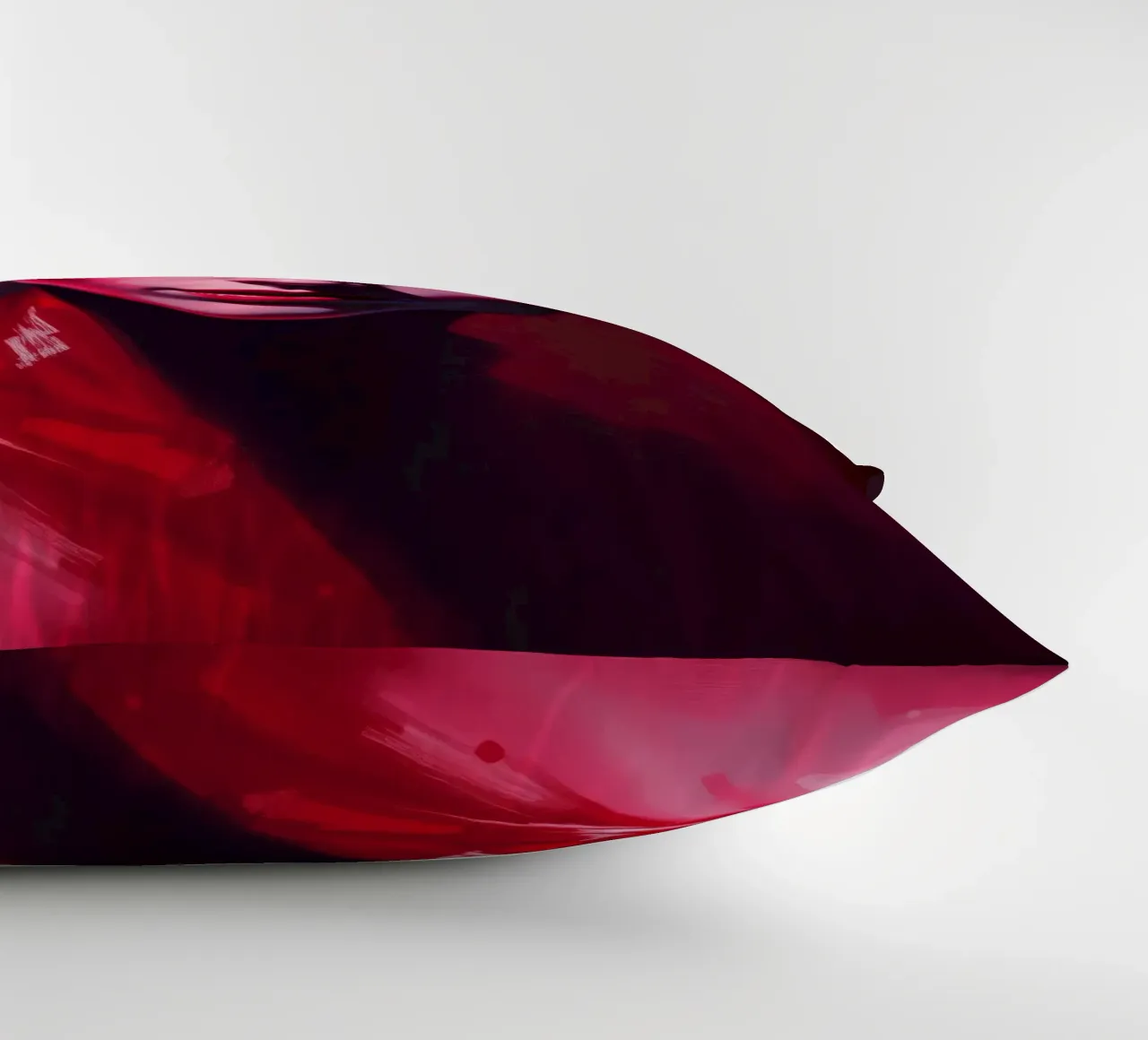 donna che mostra colori vivaci e un'espressione intensa cuscino da DesignDoodle