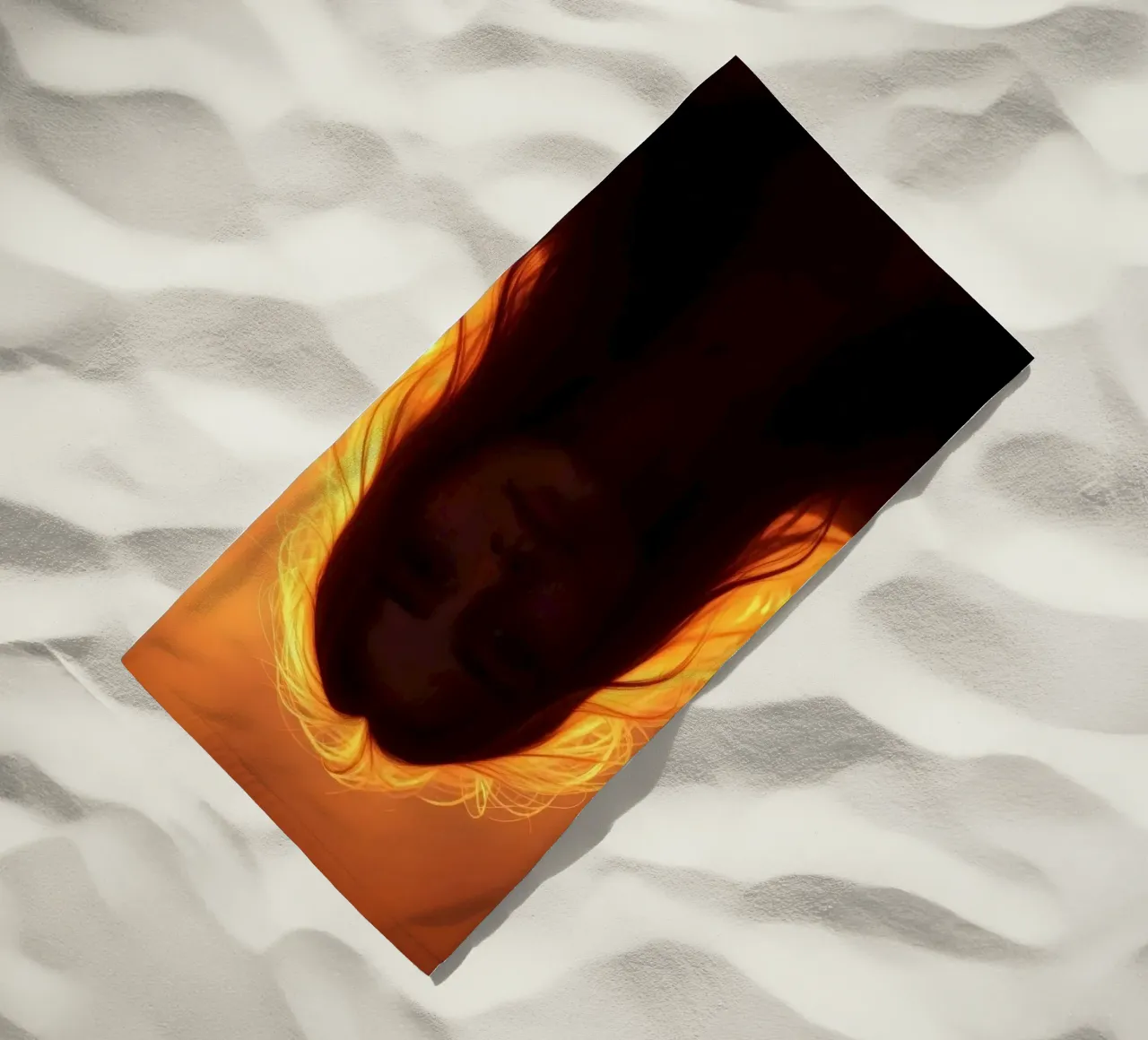 silhouette di una donna illuminata da una luce calda telo mare da DesignDoodle