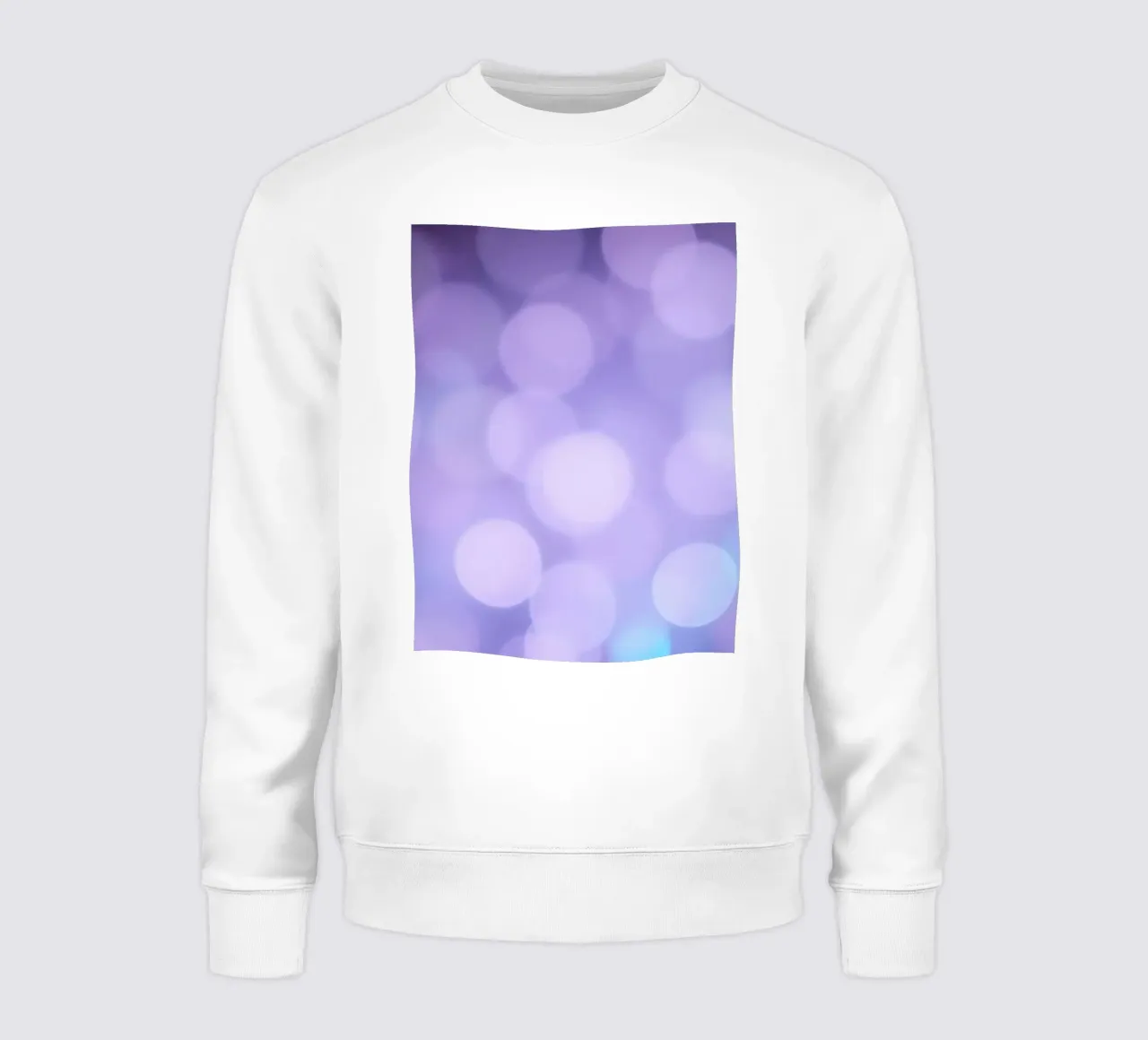 Bokeh-Hintergrund mit weichen lila und blauen Lichtern Sweatshirt von DesignDoodle