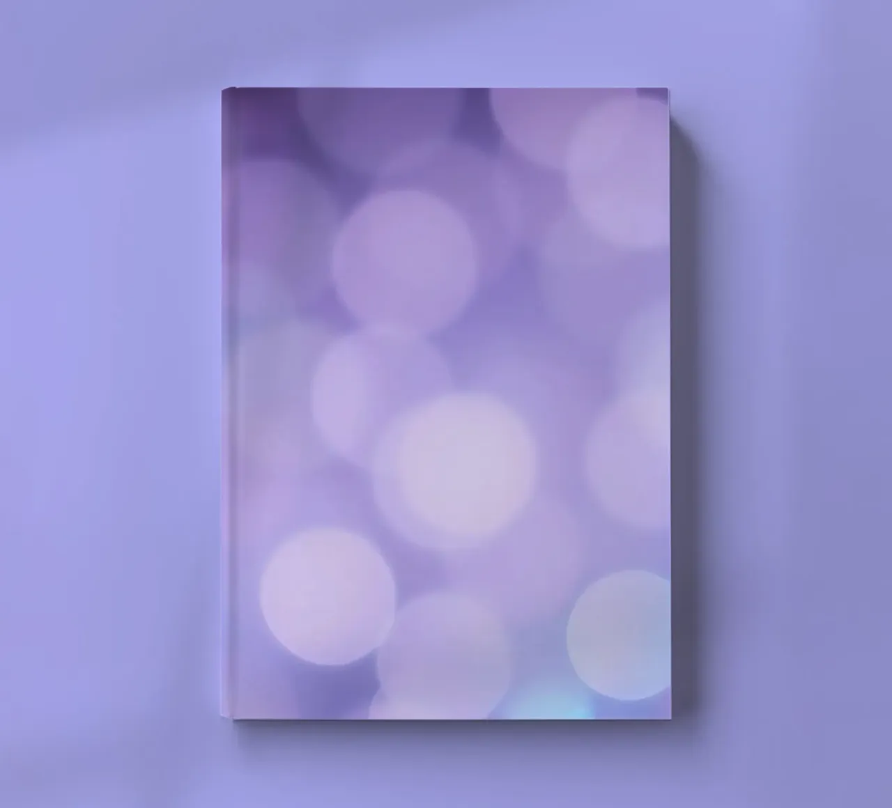 Sfondo bokeh con luci soffuse viola e blu diario da DesignDoodle