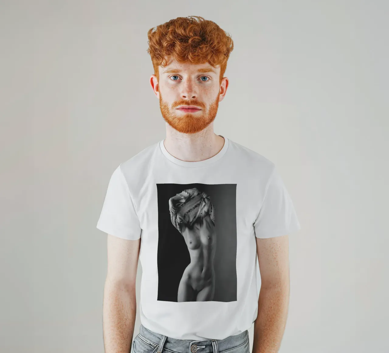 Iveta and a jumper t-shirt da Dave Hare Photography