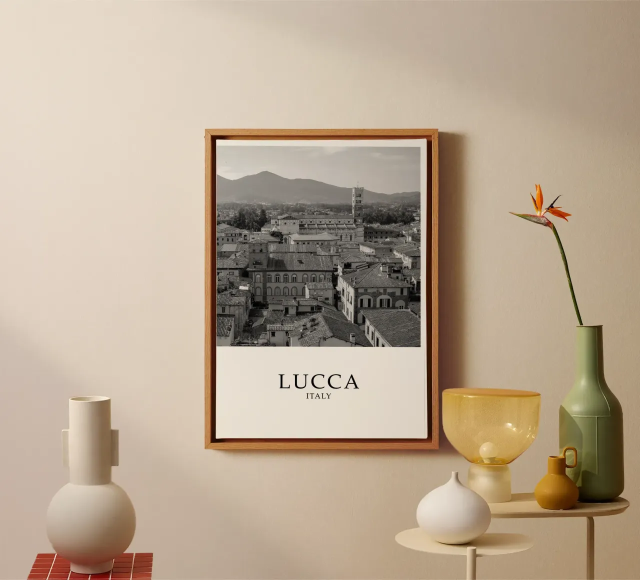Lucca Toscana Italia Scena Skyline Scala di grigi tela con Cornice a cassetta da Charnwood Prints
