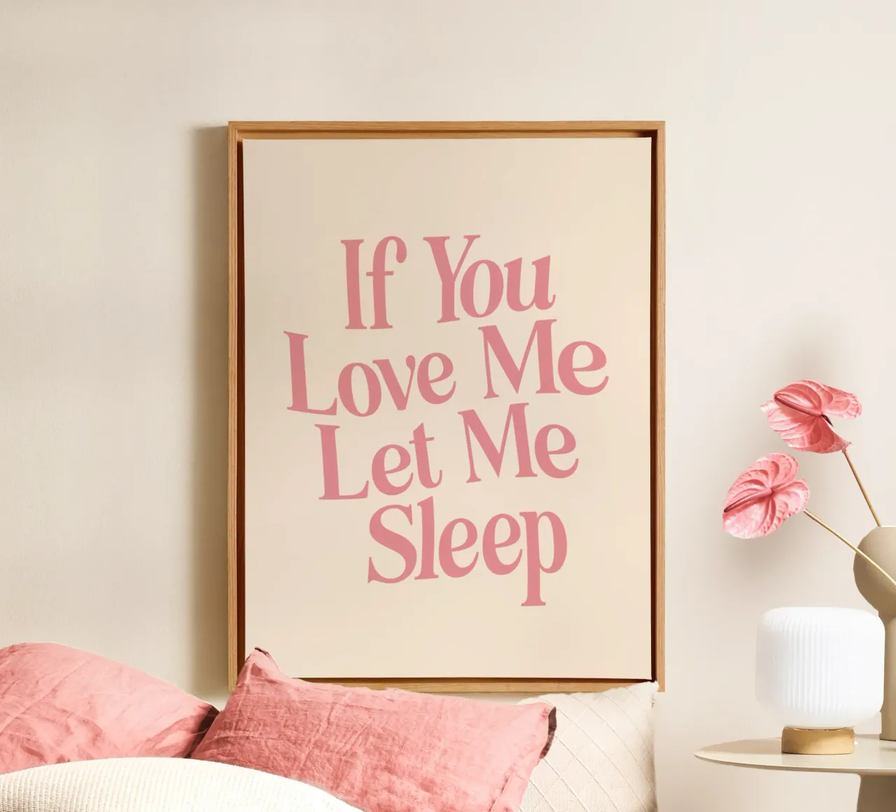 Wenn du mich liebst, lass mich schlafen Schlafzimmer Wand Typografie drucken Leinwand mit Schattenfugenrahmen von THE MOTIVATED TYPE