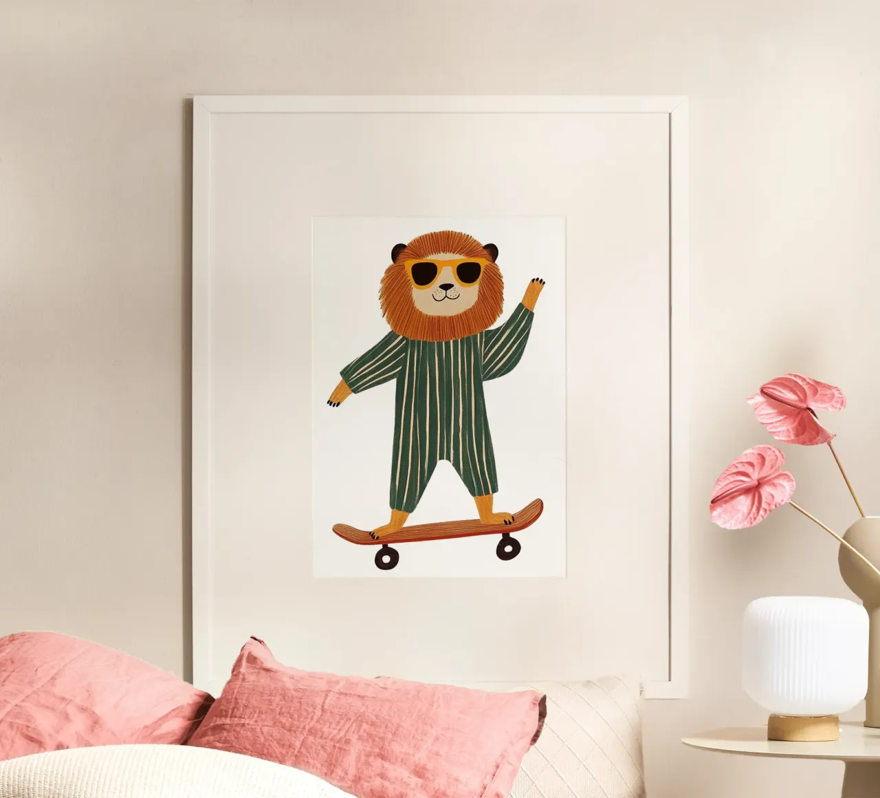 Leone su skateboard poster con telaio in alluminio da HookASmile