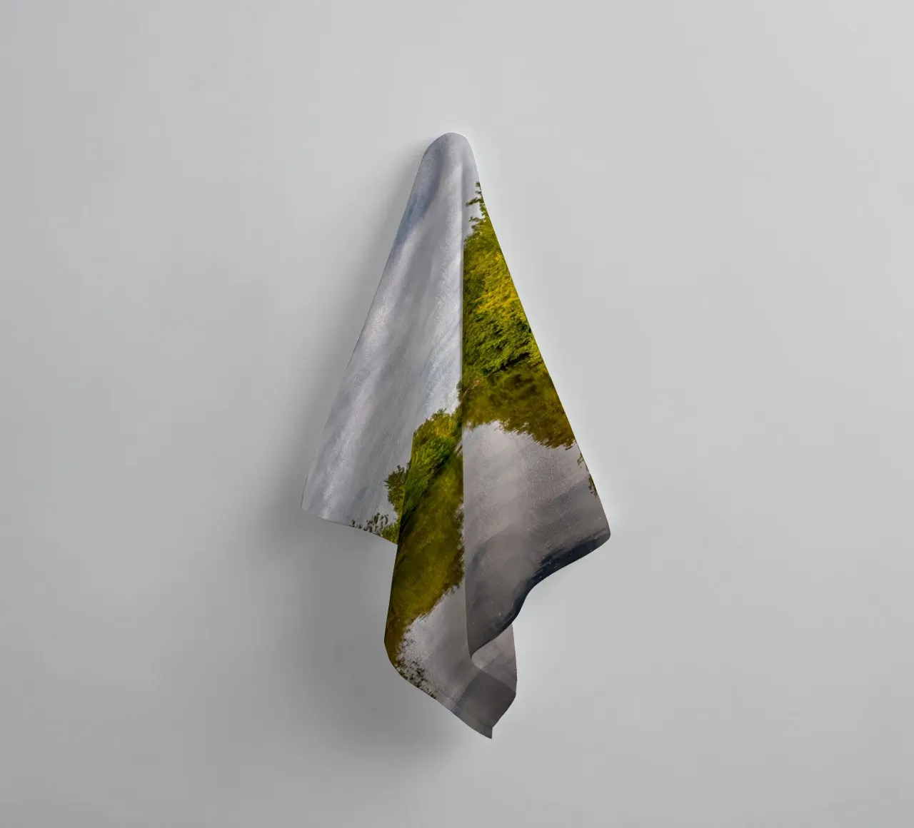 View of the river Saale with reflections of the trees on the bank towel by Marcus Beckert | Fotografie