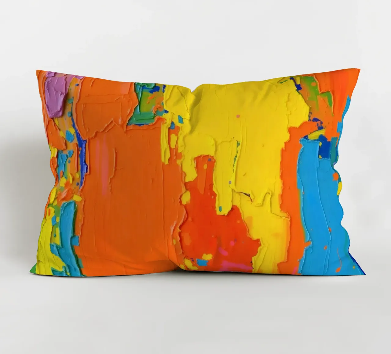 pittura astratta con colori vivaci e texture a macchia d'olio cuscino da DesignDoodle