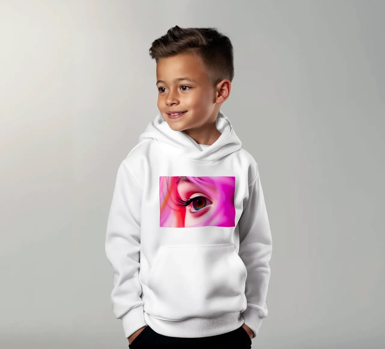 primer plano de un ojo con maquillaje colorido y pelo rosa sudadera con capucha para niño de DesignDoodle