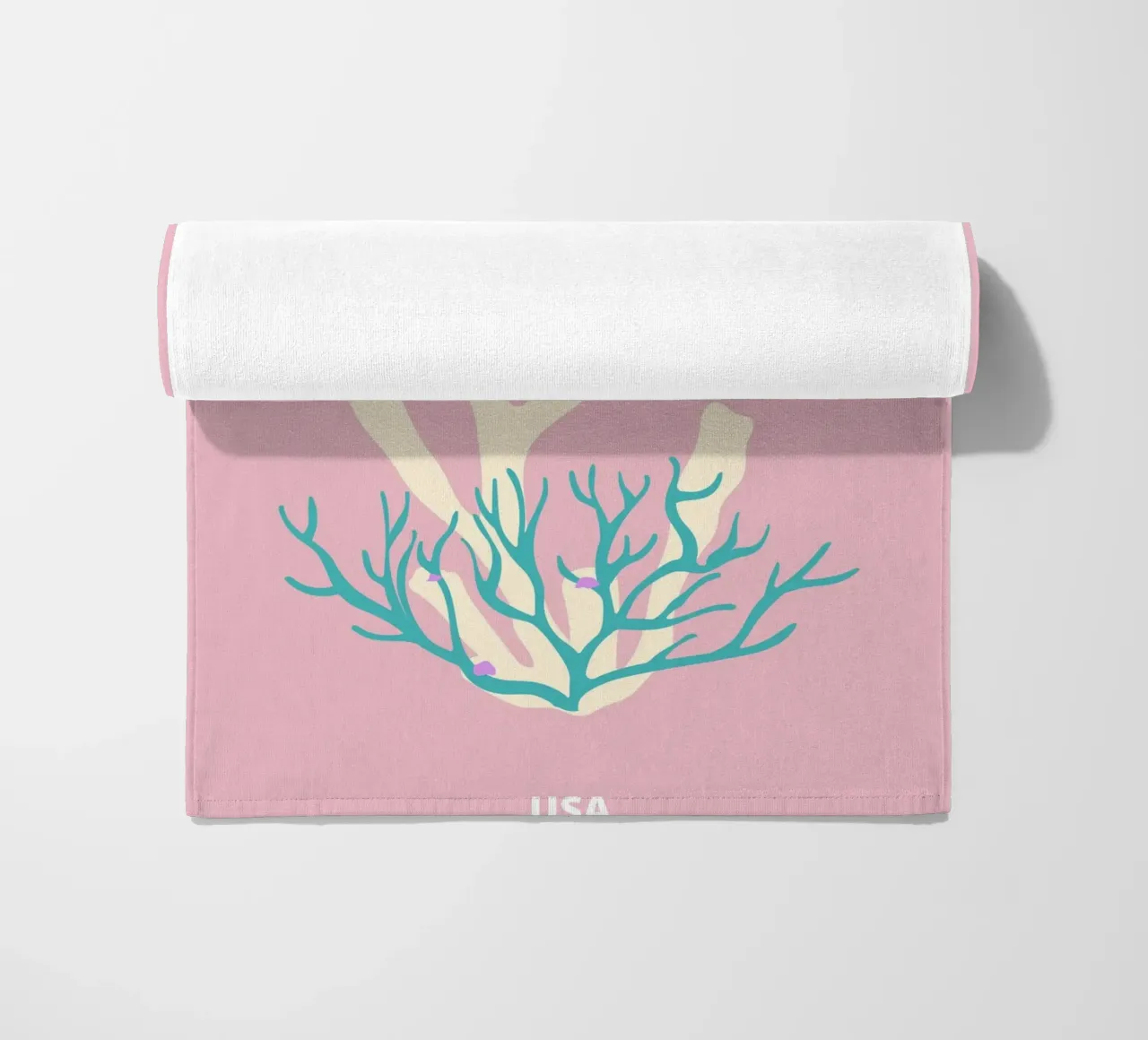Abstracte Roze Koraal Retro Oceaan Pop Art Print strandhanddoek van NorwesClub