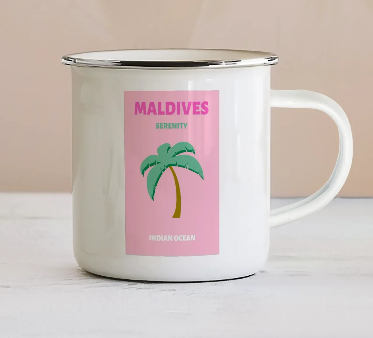 Palma tropicale retrò al tramonto sulla spiaggia Pop Art tazza in smalto da NorwesClub