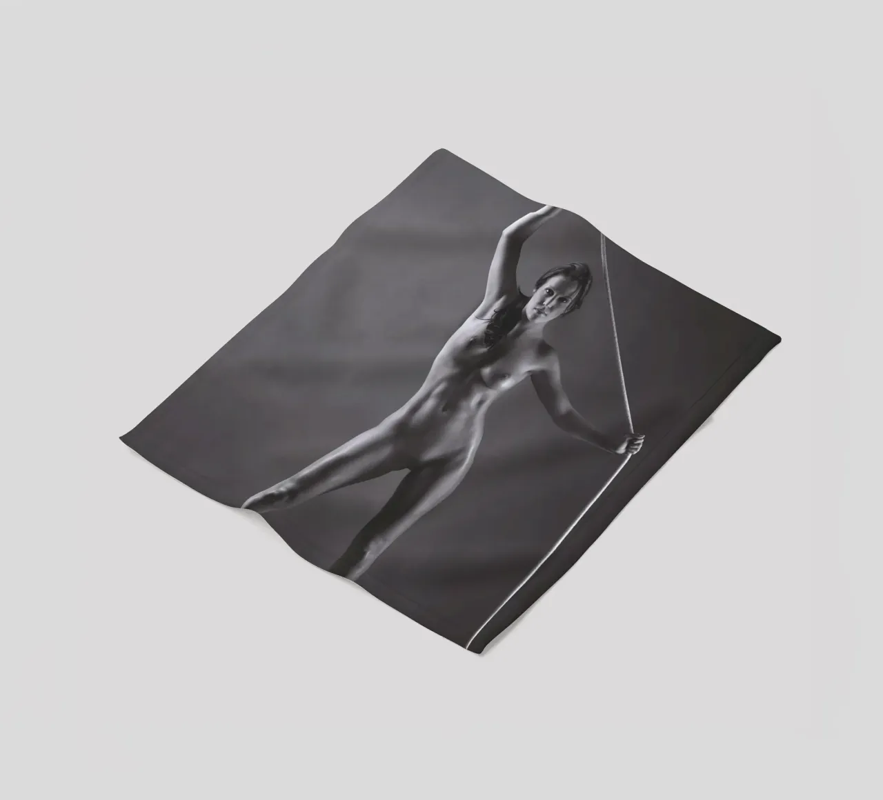 Laura with a rope coperta in pile da Dave Hare Photography